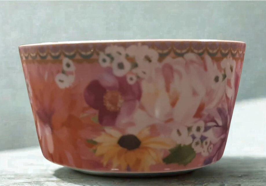 Ciotola in porcellana Maxwell & Williams Teas & C's Dahlia Daze, design floreale rosa acquerello.