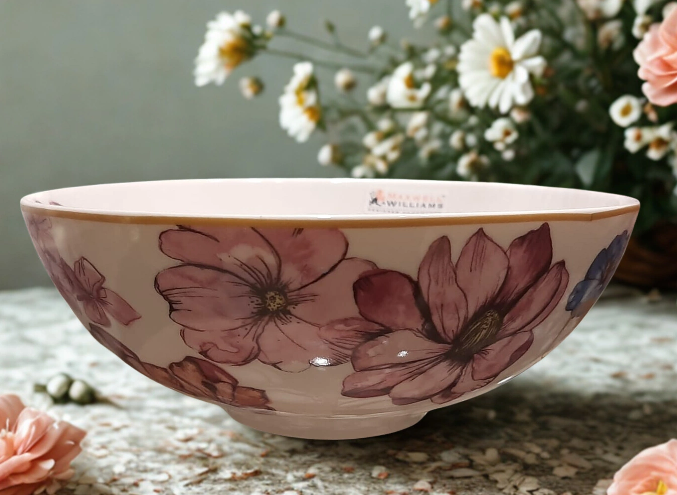 Ciotola da portata in porcellana Maxwell & Williams della collezione Reminisce Floral con stampa floreale rosa e bordo dorato.